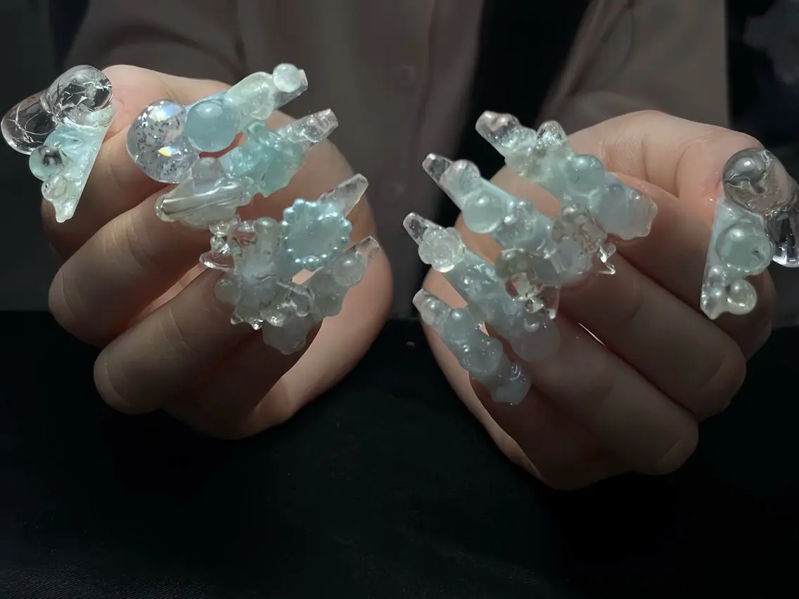 ネイル アートネイル チークネイル ジェルネイル ロングネイル マグネットネイル ハンドネイル Rin Nail 新大久保店のネイルデザイン