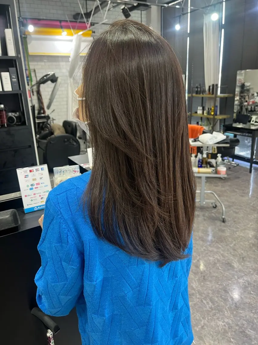 ロング カラー ヘアカラー 友滝 真菜美のヘアスタイル