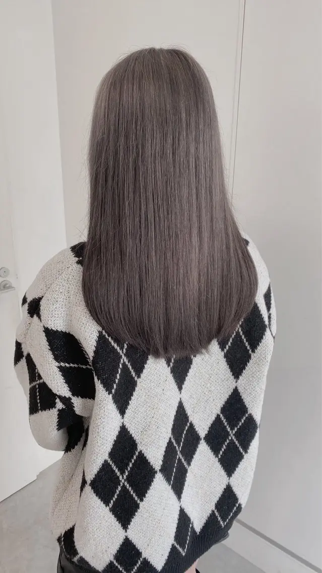 セミロング カラー ヘアカラー トリートメント ヘッドスパ ヘアセット 透明感/グレージュ/ ミルクティー/ユウトのヘアスタイル