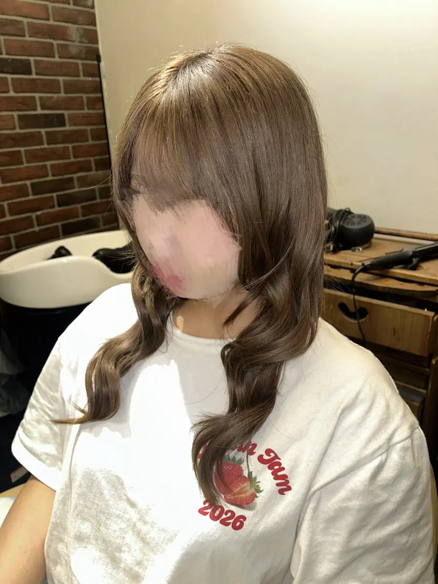 ロング カラー ベージュカラー BRITS🐥 小高日菜乃のヘアスタイル
