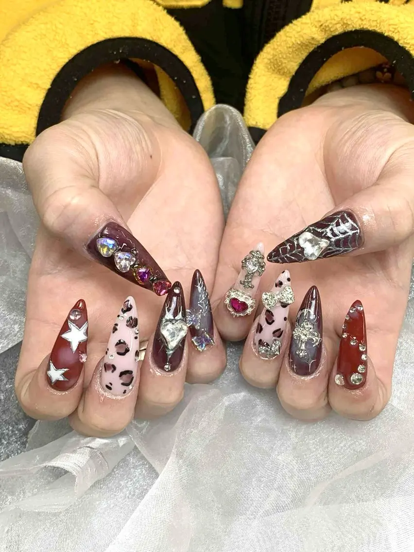 ネイル Iconic Nailのネイルデザイン