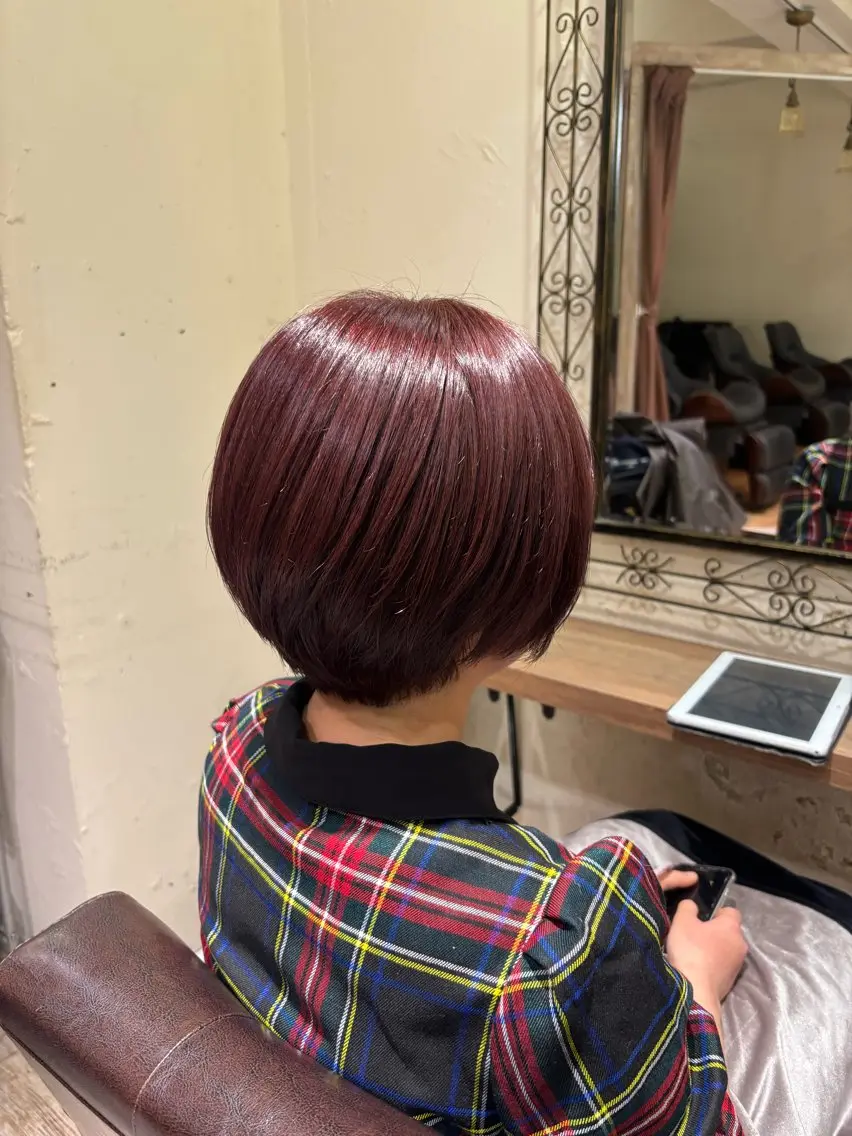 ショート カラー ブラウンカラー レッドカラー レッドブラウン 綾 【あや】のヘアスタイル