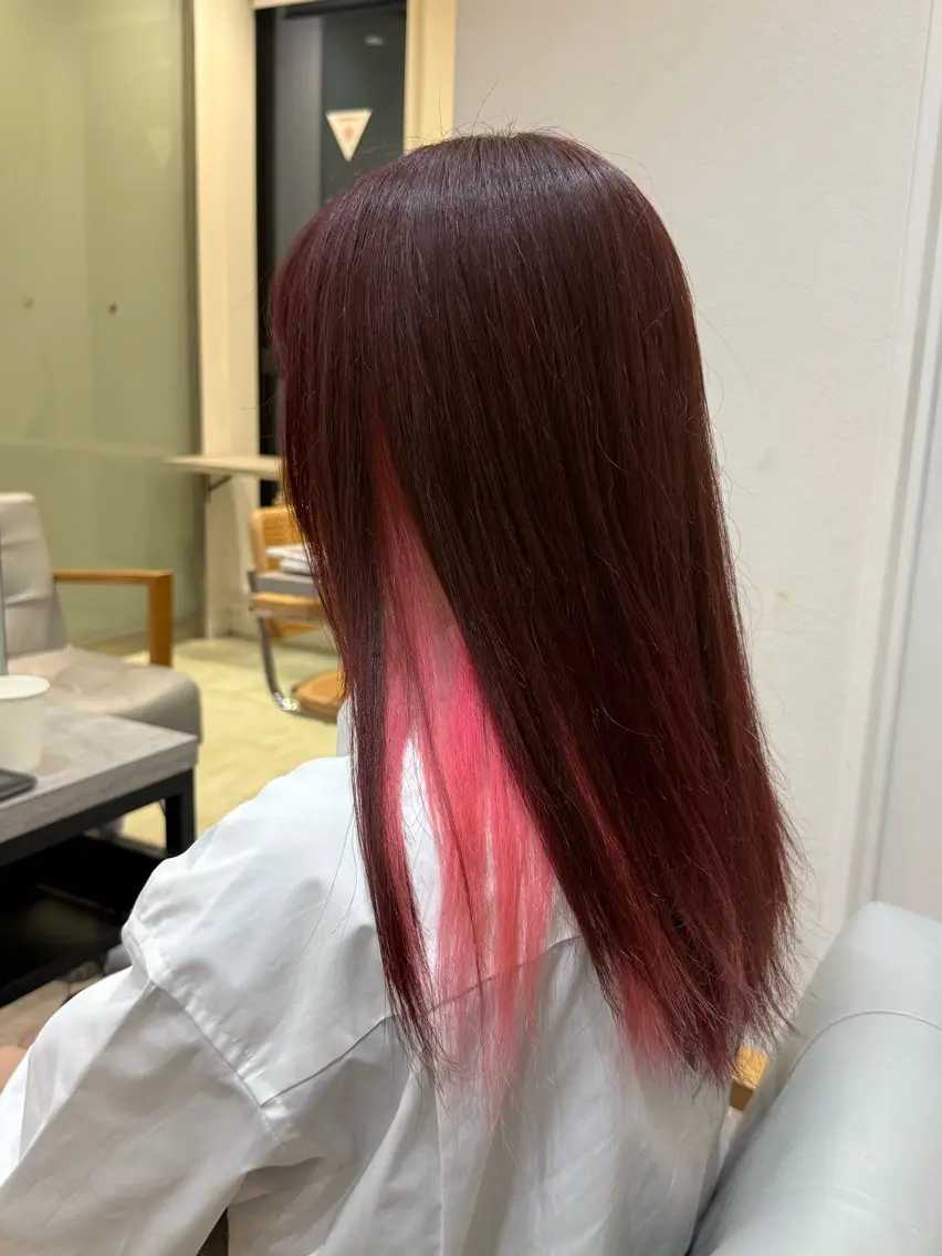 ロング カラー ヘアカラー クロギ リョウのヘアスタイル