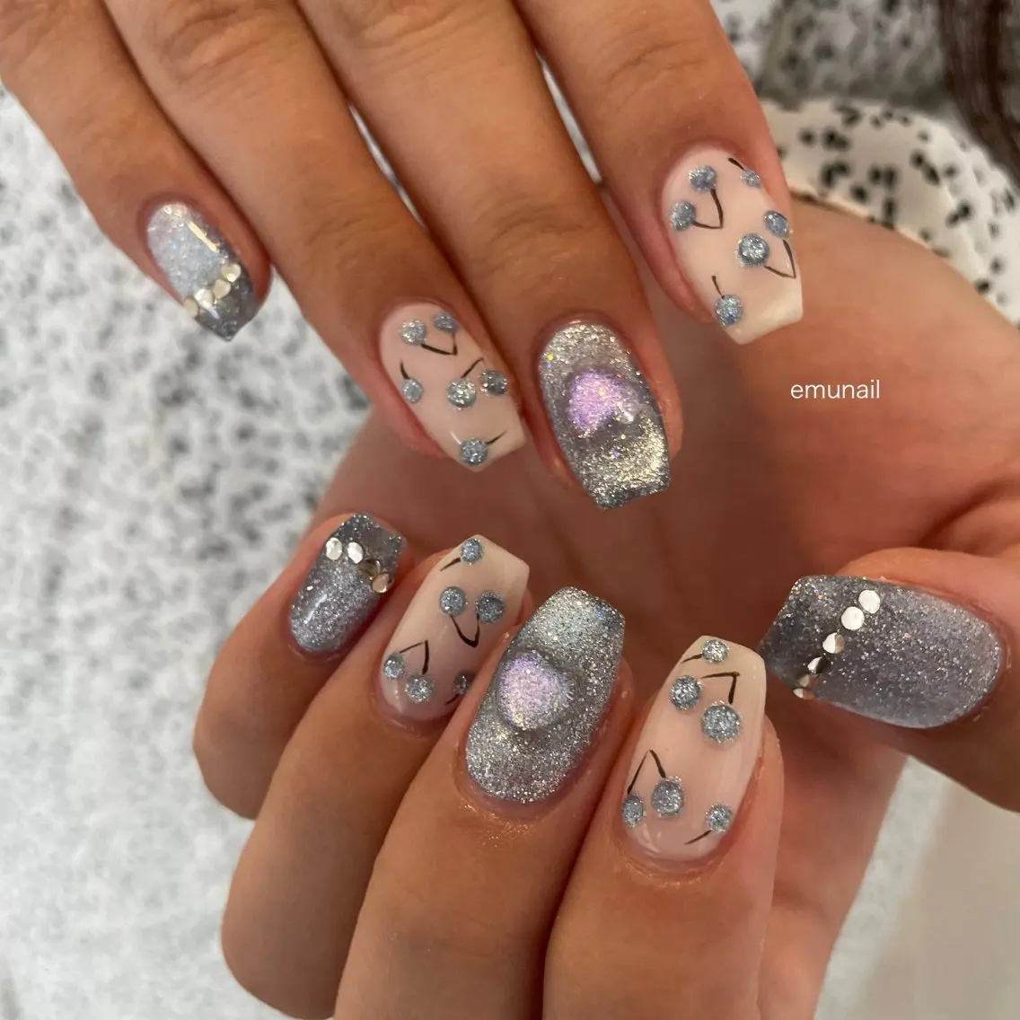 ネイル マグネットネイル emu nail shionのネイルデザイン
