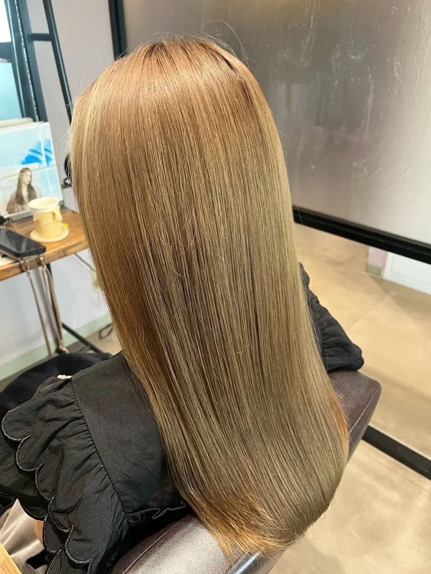 カラー 西原 愛紗のヘアスタイル