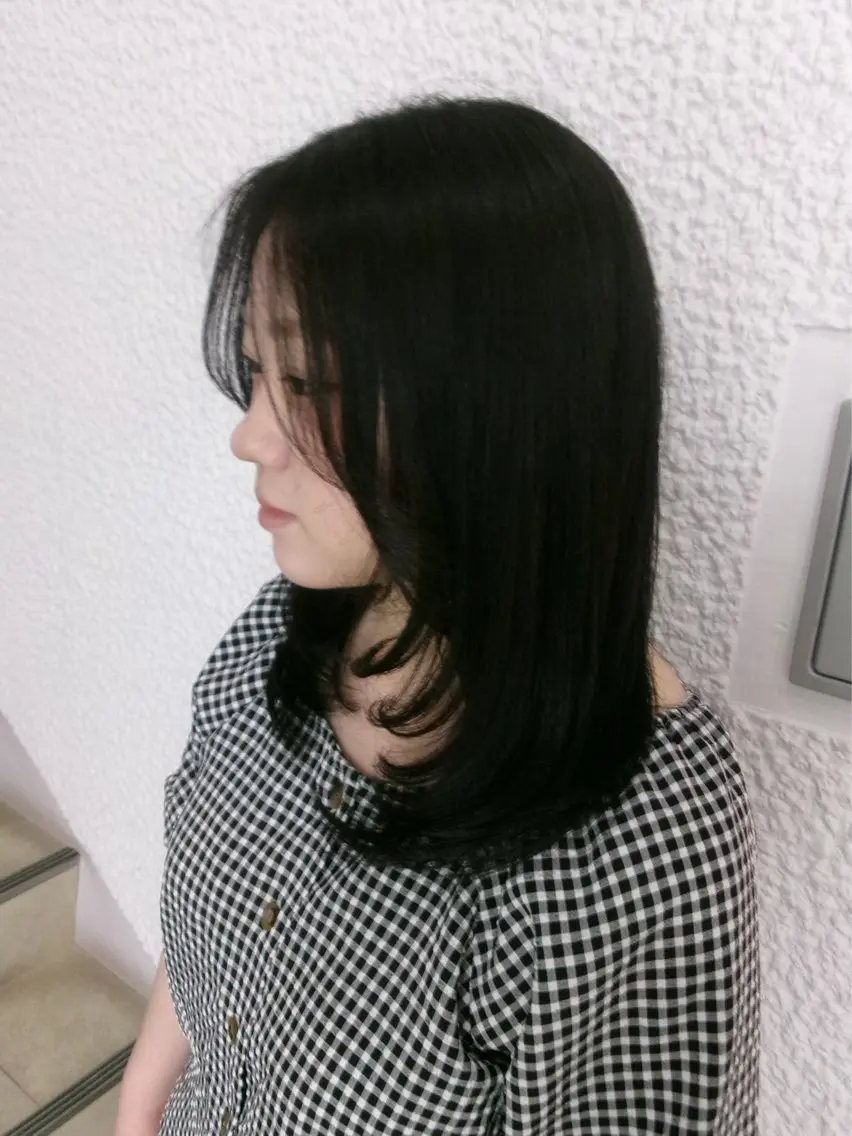 ミディアム カラー konatsu / 透け感colorのヘアスタイル