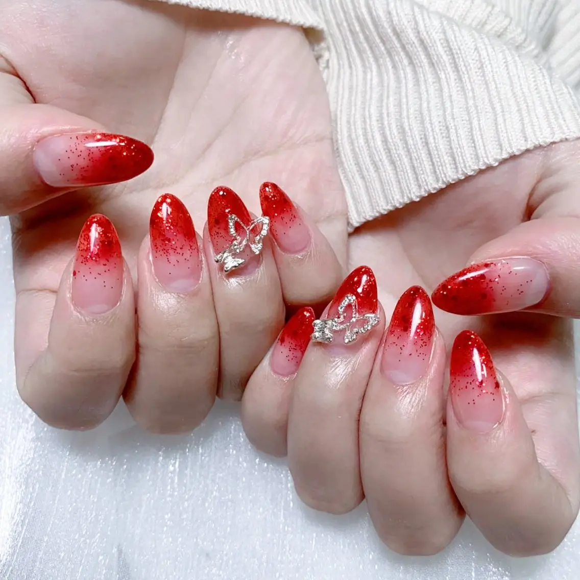 メンズ ネイル メンズ韓国風 アートネイル オーロラネイル ガーリー キラキラネイル Nail salon 木にいるのネイルデザイン