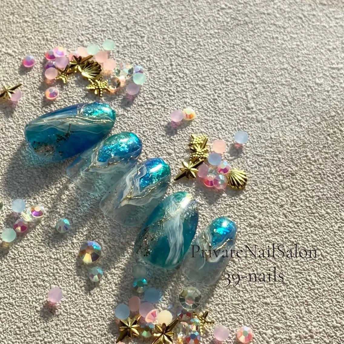 ネイル ジェルネイル キラキラネイル ニュアンスネイル パラジェル 夏ネイル 39-nails EharaMikuのネイルデザイン