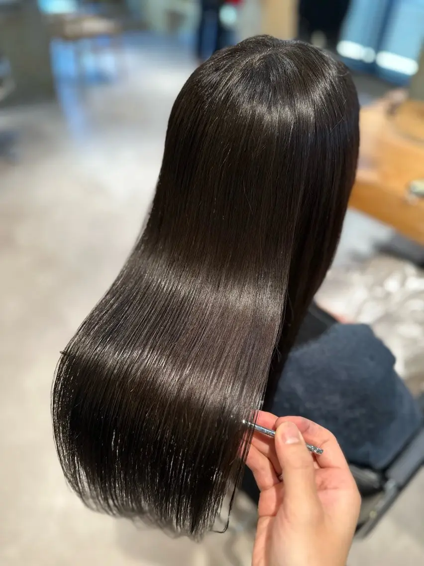 ロング カラー AULENT SHIONのヘアスタイル