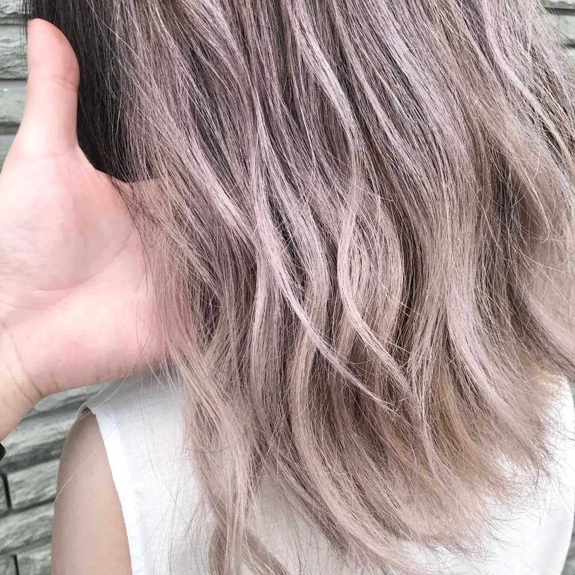 ミディアム カラー ヘアアレンジ ショートボブ シールエクステ バレイヤージュ デザインカラー ハイライトカラー アンドウ ユウ/ レイヤーカット/韓国のヘアスタイル