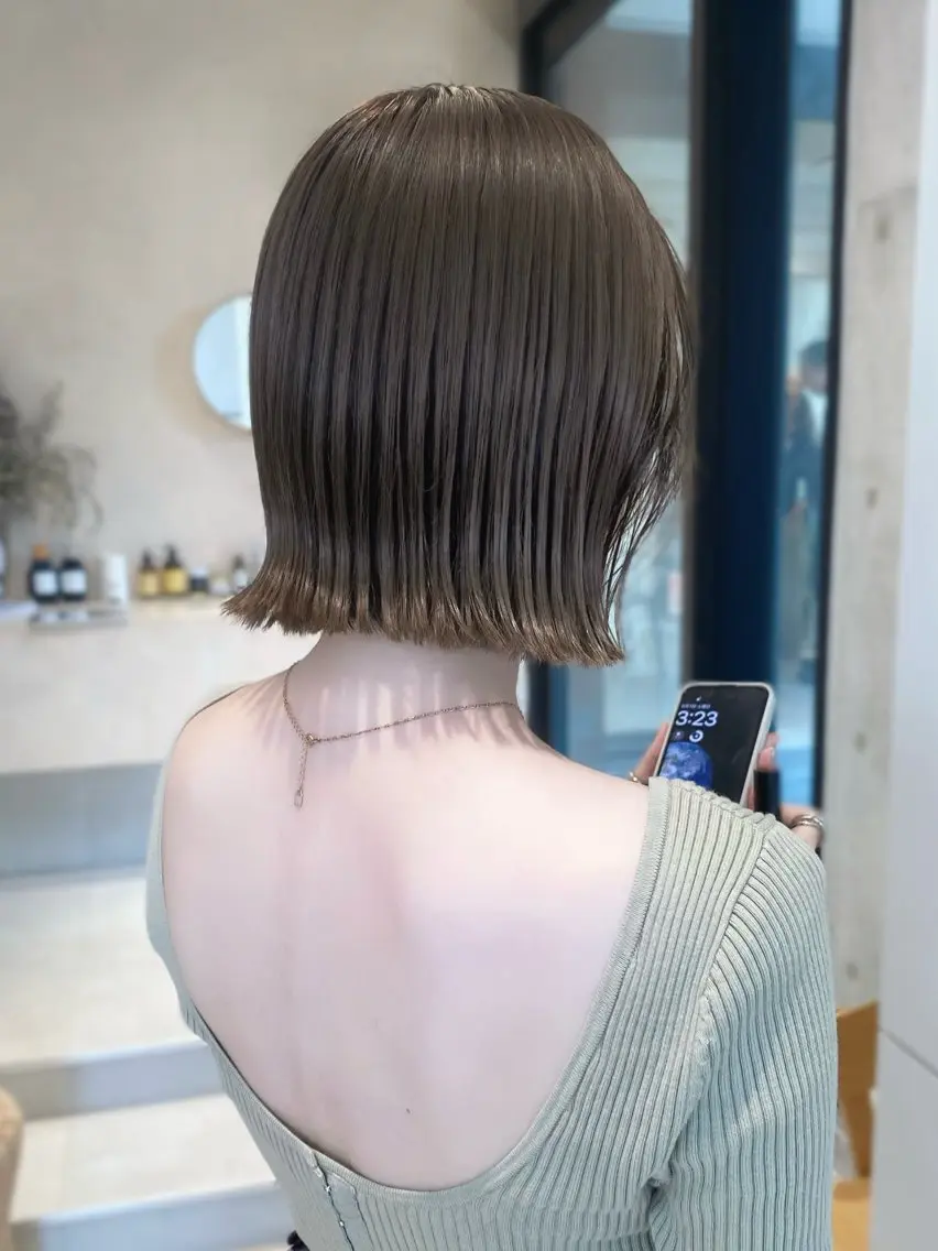 カラー ボブ/ミニボブ 透明感カラーkadoのヘアスタイル
