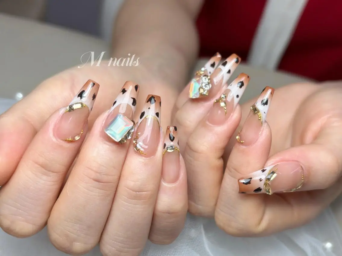 ネイル M🌷nail 長さだし専門店のネイルデザイン