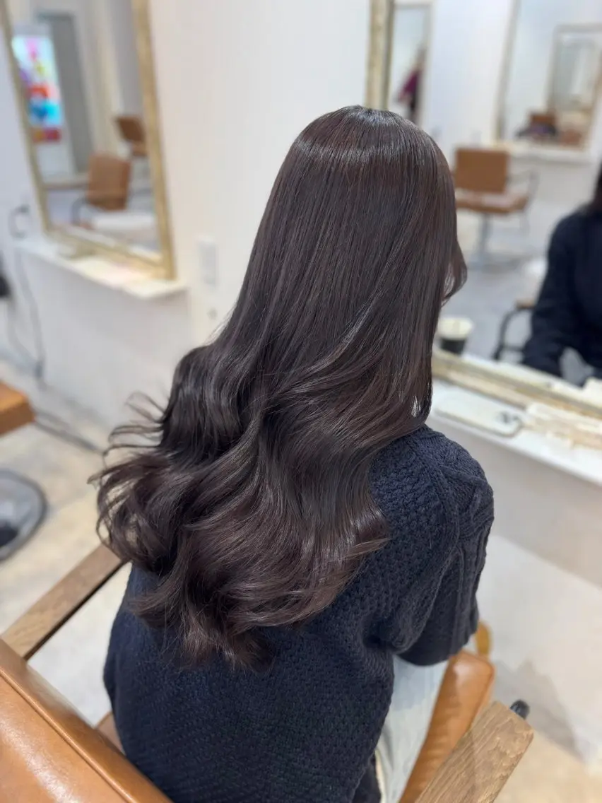 ロング カラー ボルドーカラー ブラウンカラー ショコラブラウン チョコレートブラウン ラベンダーカラー カット ヘアカラー トリートメント 赤み無し柔らかカラー 【梅田】madokaのヘアスタイル
