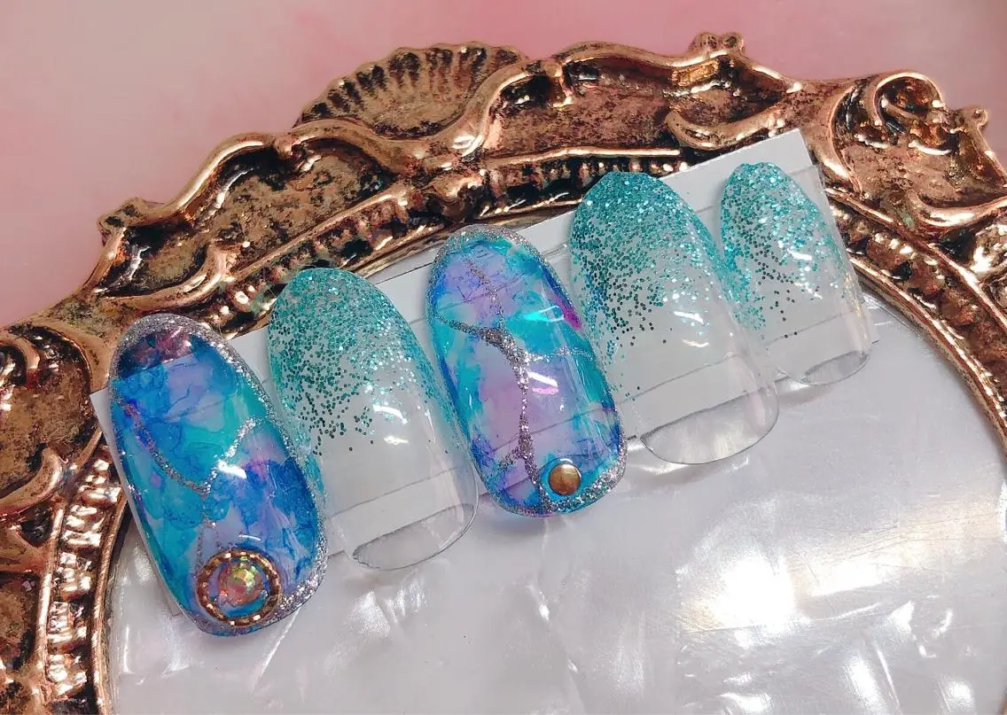 ネイル ハンドネイル CROWN プライベートサロンのネイルデザイン