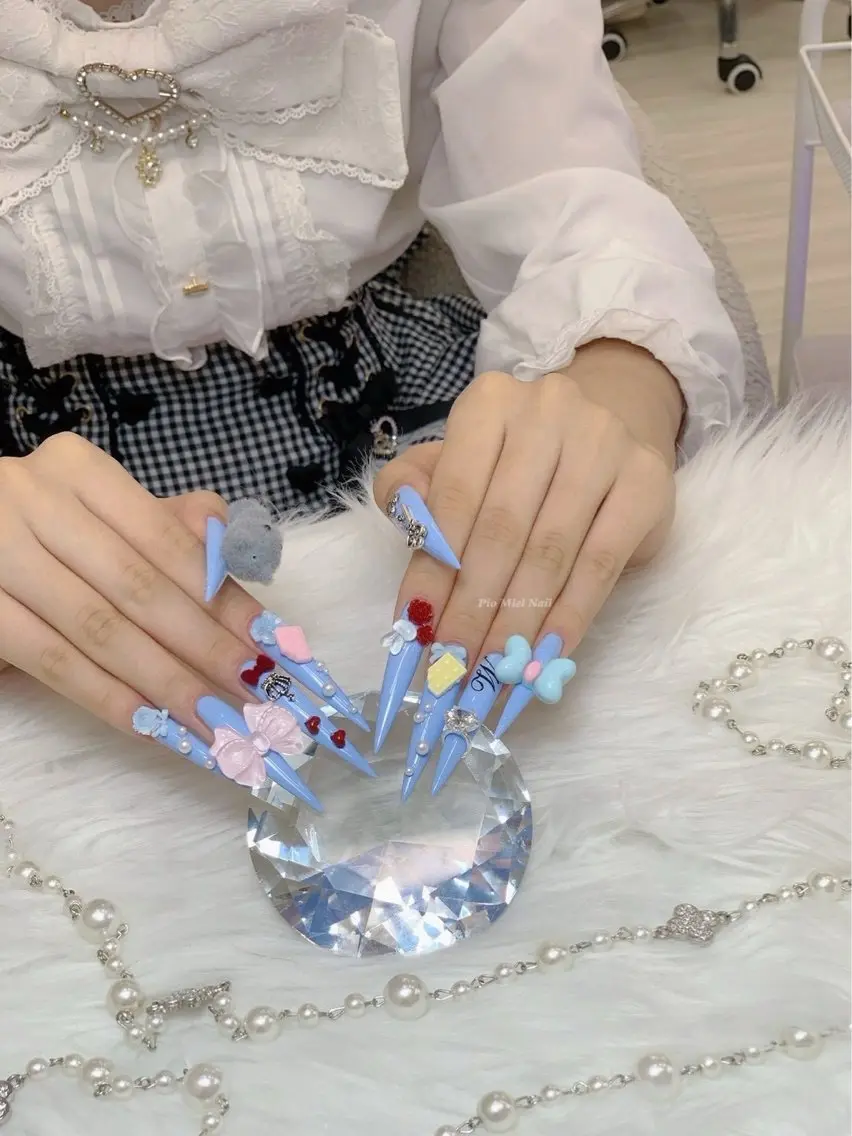 ネイル ハンドネイル HANA 長さだしのネイルデザイン