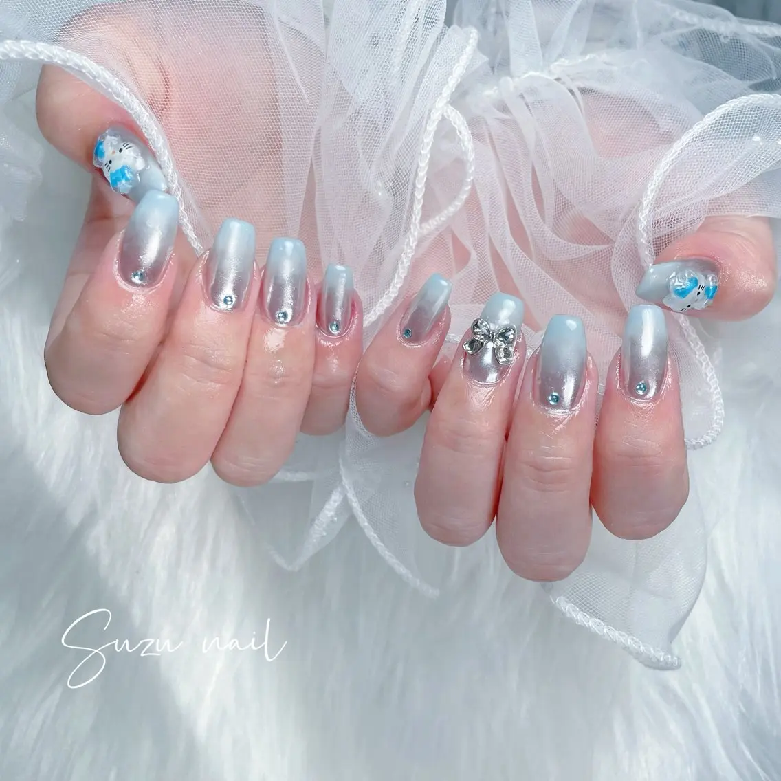 ネイル アートネイル オーロラネイル ミラーネイル ハンドネイル ✨Suzu nail✨のネイルデザイン