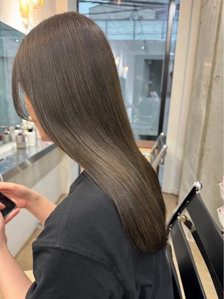 ロング アッシュ カット ヘアカラー トリートメント 透明感ベージュ特化 YUTO/店長のヘアスタイル