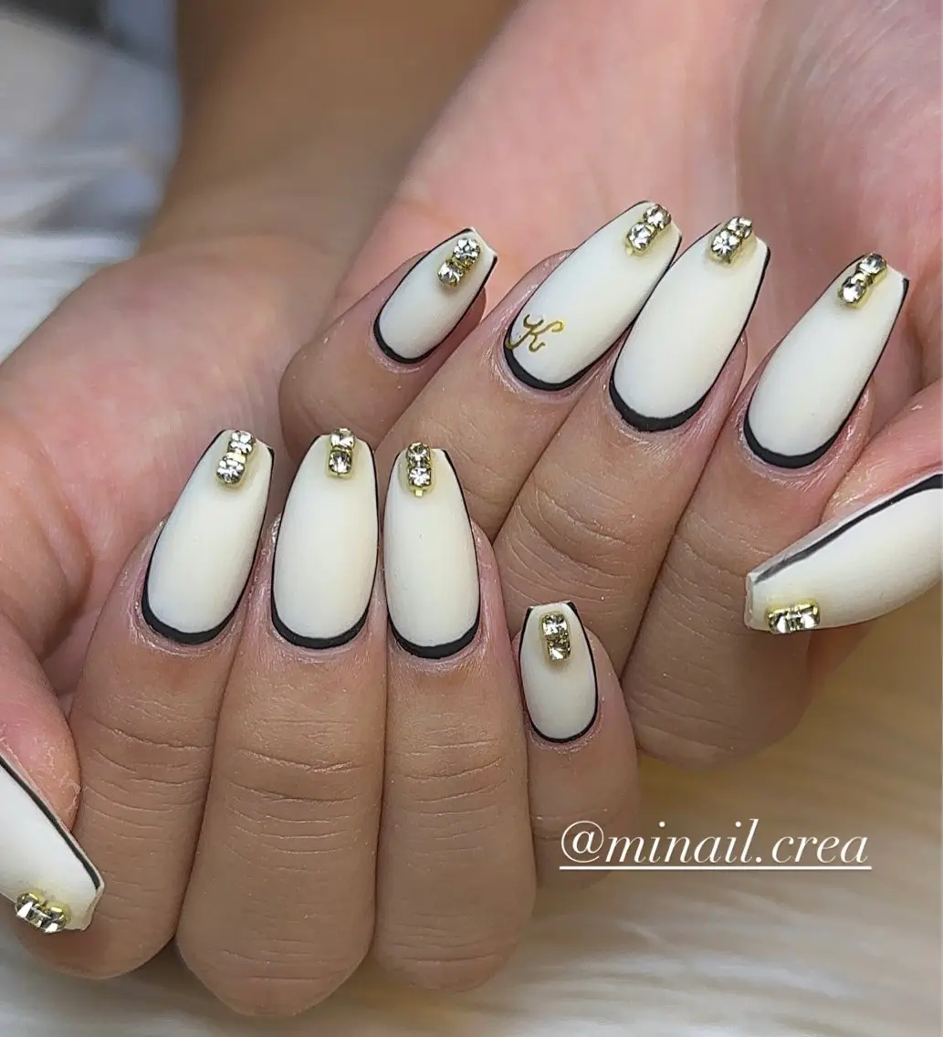 ネイル キラキラネイル ロングネイル マットネイル ワンカラーネイル スカルプネイル CReA nailのネイルデザイン