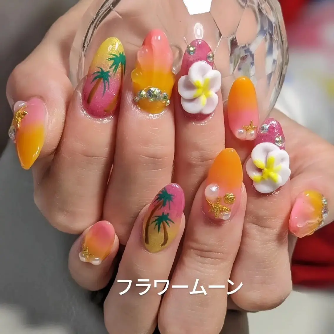 ネイル フラワーネイル 夏ネイル フラワー ムーンのネイルデザイン