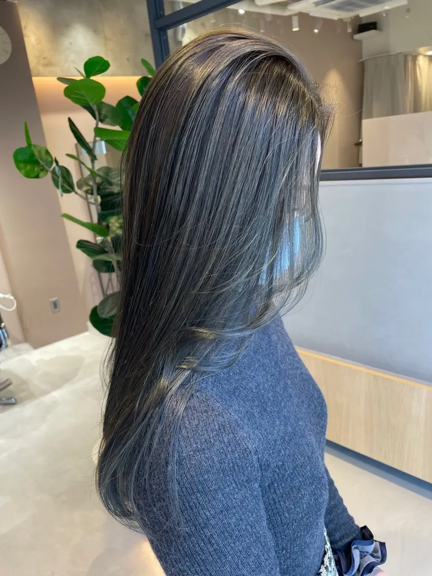 ロング カラー ブリーチ ブラウンカラー 透明感カラー ブリーチなしカラー Le rond吹田店のヘアスタイル