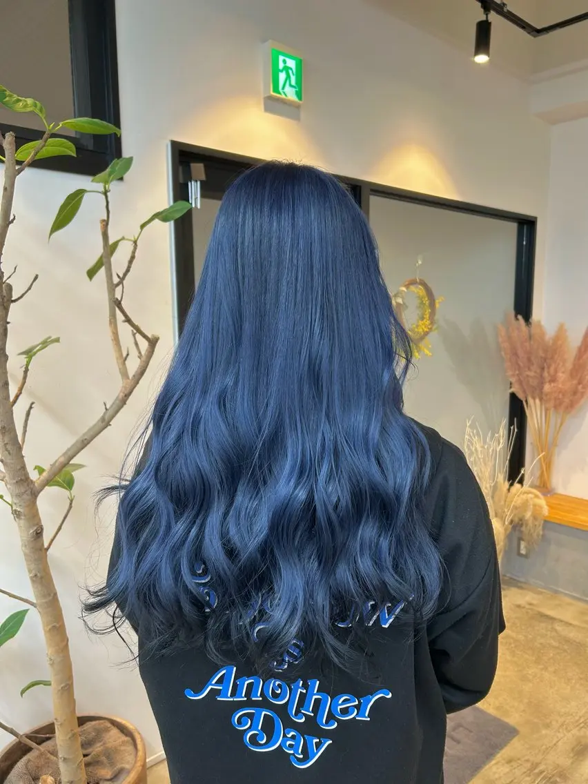 ロング カラー カット ヘアカラー トリートメント KOTOMI .のヘアスタイル