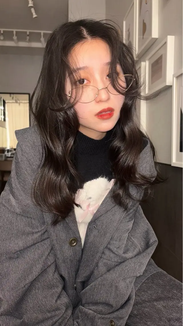 セミロング くろかわ まいのヘアスタイル