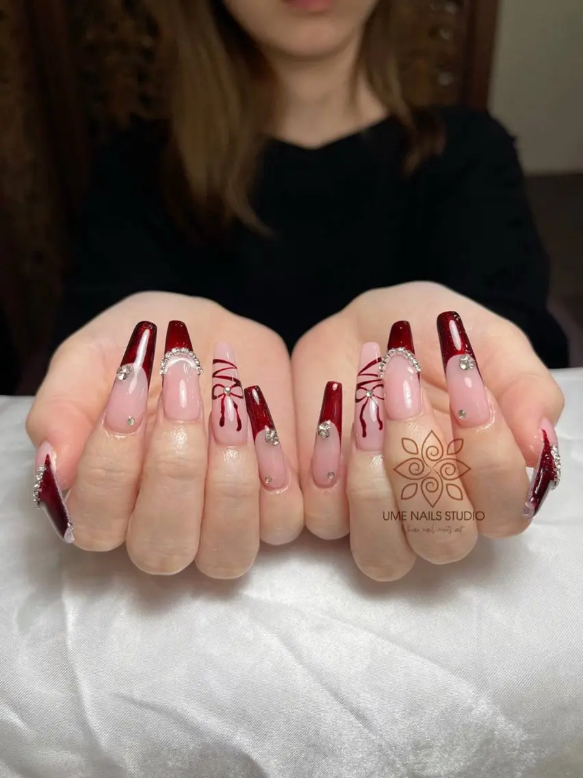 ネイル チークネイル クリアネイル ガーリー キラキラネイル 韓国ネイル Ume Nail Studioのネイルデザイン
