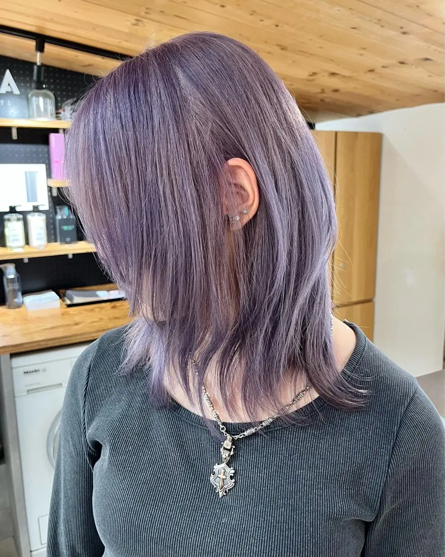 ミディアム カラー ヘアアレンジ ラベンダーカラー シルバー ウルフカット カット ヘアカラー 🫧透明感カラー/ ナルハ🫧のヘアスタイル