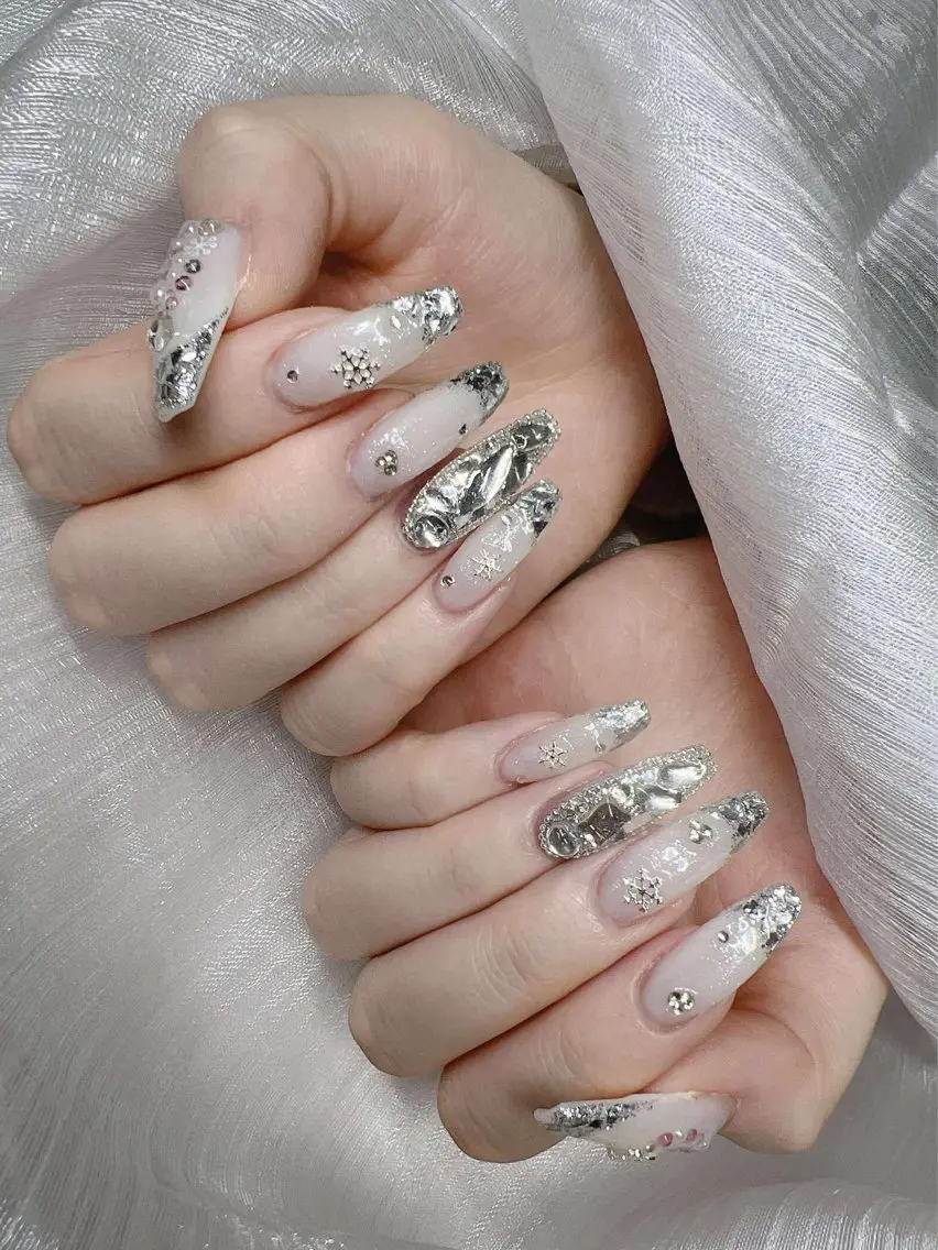 ネイル 長さ出し グラデーション 卒業式 キラキラネイル マグネットネイル ハンドネイル Lee Nailsのネイルデザイン