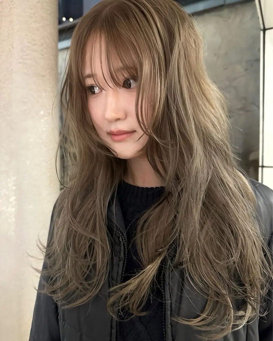 セミロング カラー ブリーチ オリーブカラー レイヤーカット 栄/レイヤーカット /オリーブ/傑🦥のヘアスタイル