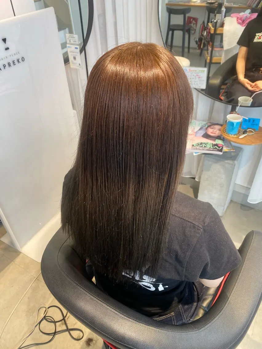 ロング カラー APREKO 葵のヘアスタイル