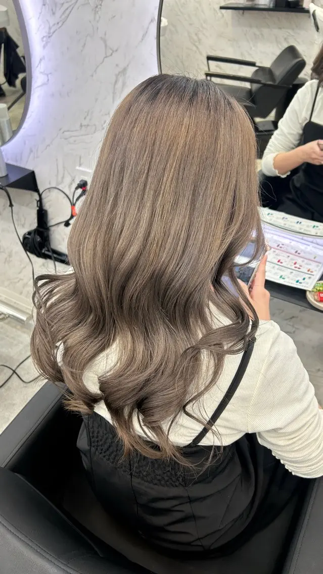 ロング カラー グレージュ ヘアカラー トリートメント カット¥1100 ✂️MIUのヘアスタイル