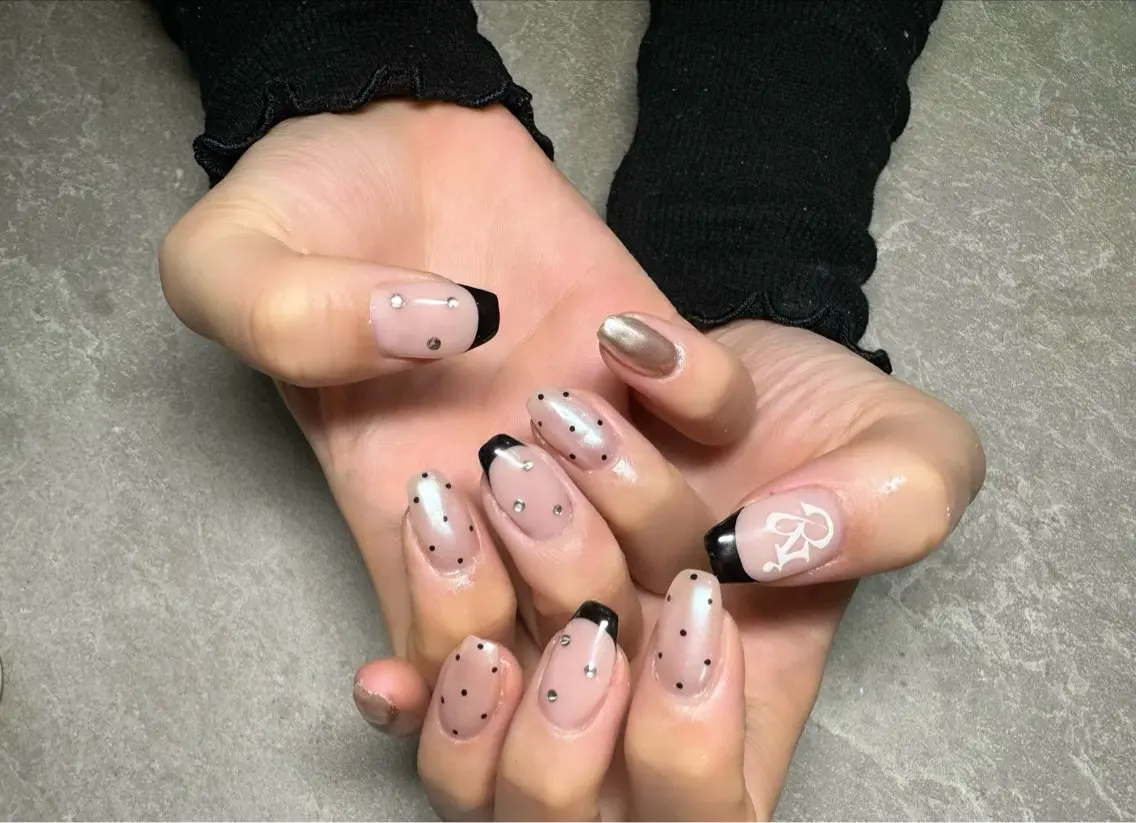 ネイル LAVISH 大和店 emi・:*+のネイルデザイン