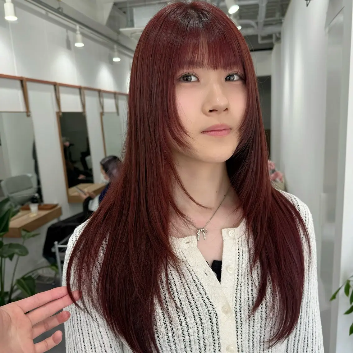 ロング カラー ボルドーカラー ルビー カット ヘアカラー トリートメント レイヤーカット/ボブ /春日井🍏鵜飼元喜のヘアスタイル