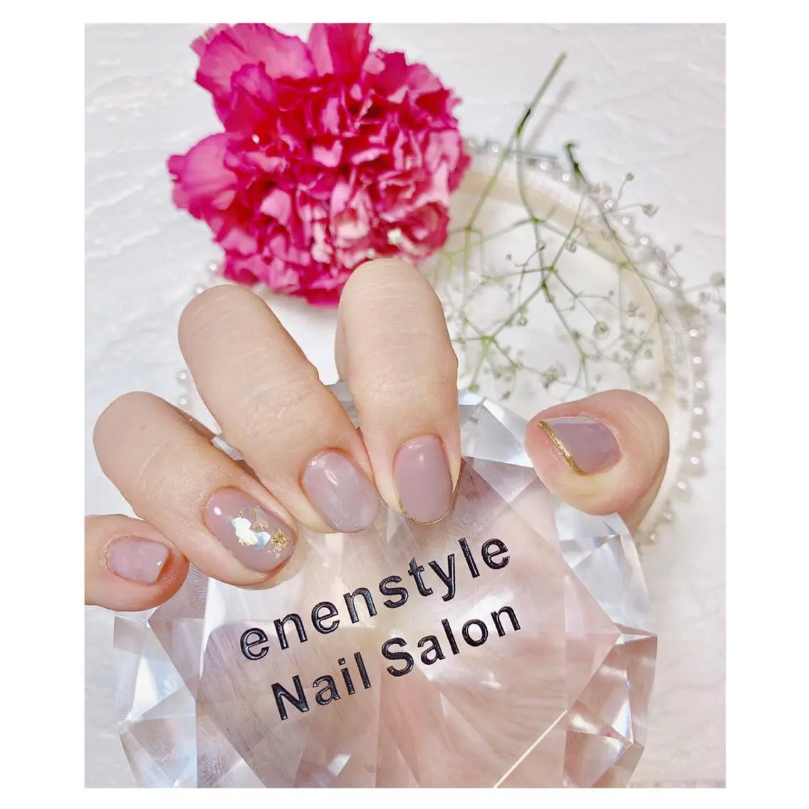 ショート ネイル ジェルネイル ニュアンスネイル オフィスネイル シンプルネイル ハンドネイル 🐾enen style 🐾のネイルデザイン
