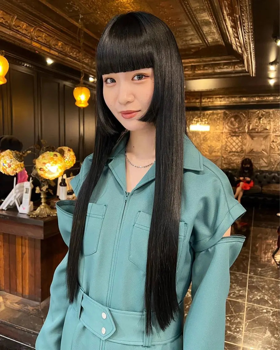 最先端🫧シルク酸性ストレート+デザインカット✂️(レイヤーカット、ウルフカット、ボブ)の写真