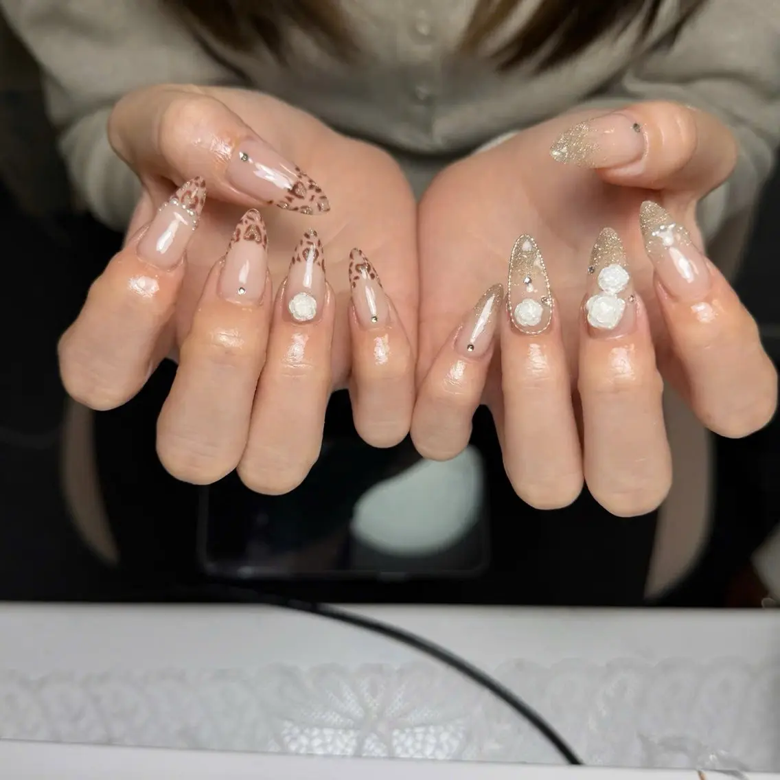 ネイル オーロラネイル 長さ出し フレンチネイル ジェルネイル マグネットネイル KITTY nailsのネイルデザイン