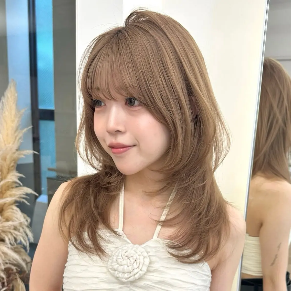 セミロング カラー ベージュカラー ブリーチ ハイレイヤー レイヤーカット カット ヘアカラー ParveMix￤ 出石 菜々🥂のヘアスタイル
