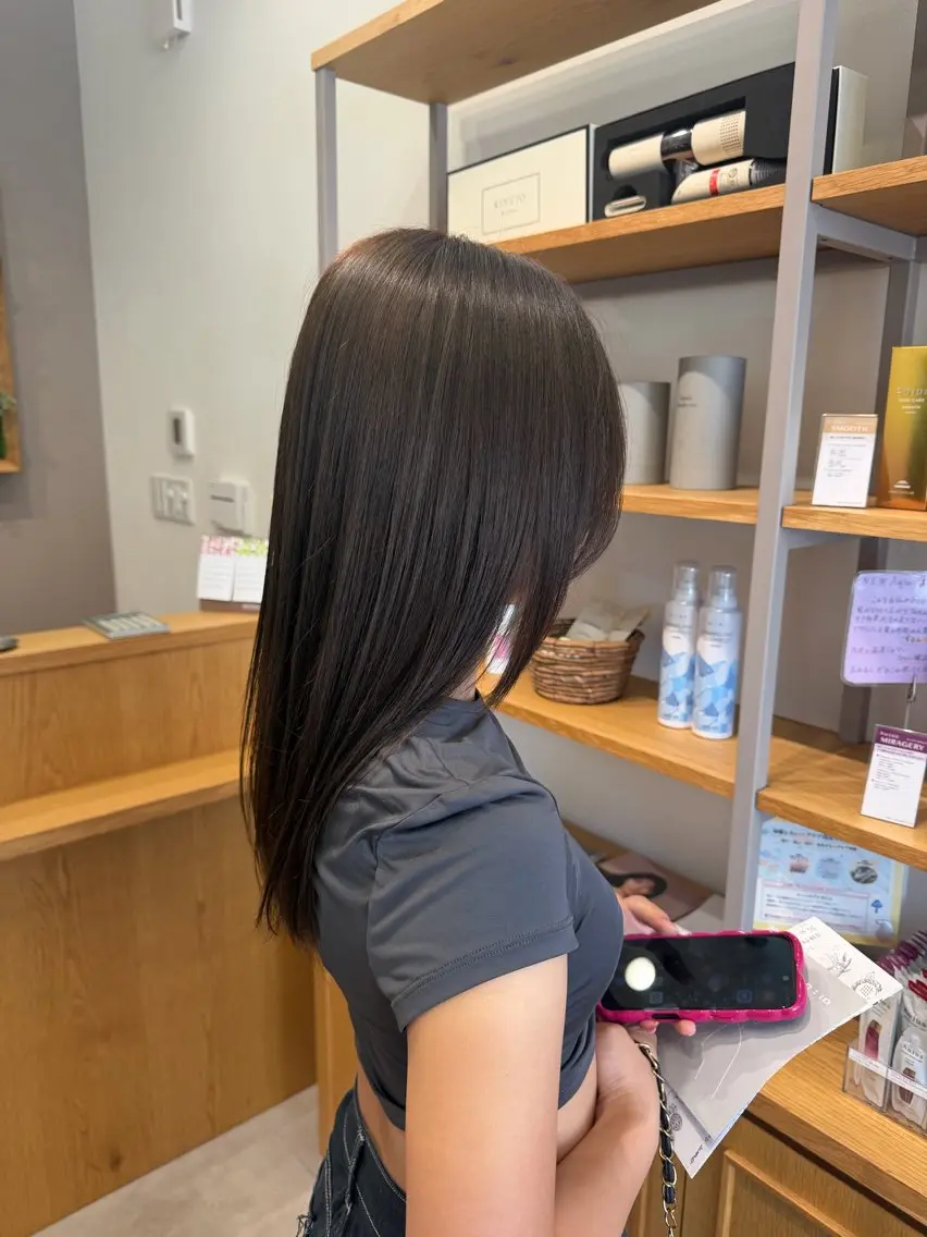 カラー 小林 千咲都のヘアスタイル