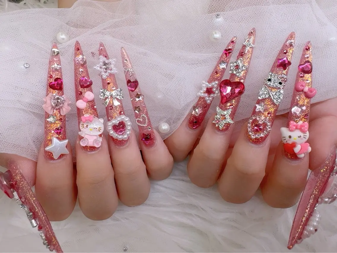 ネイル UMI ネイルサロン新宿🎀のネイルデザイン