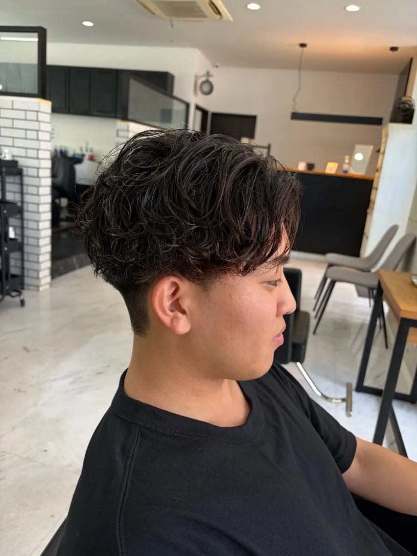 ショート パーマ メンズ メンズパーマ カット パーマ トリートメント ダブルカラー メンズパーマ大成のヘアスタイル