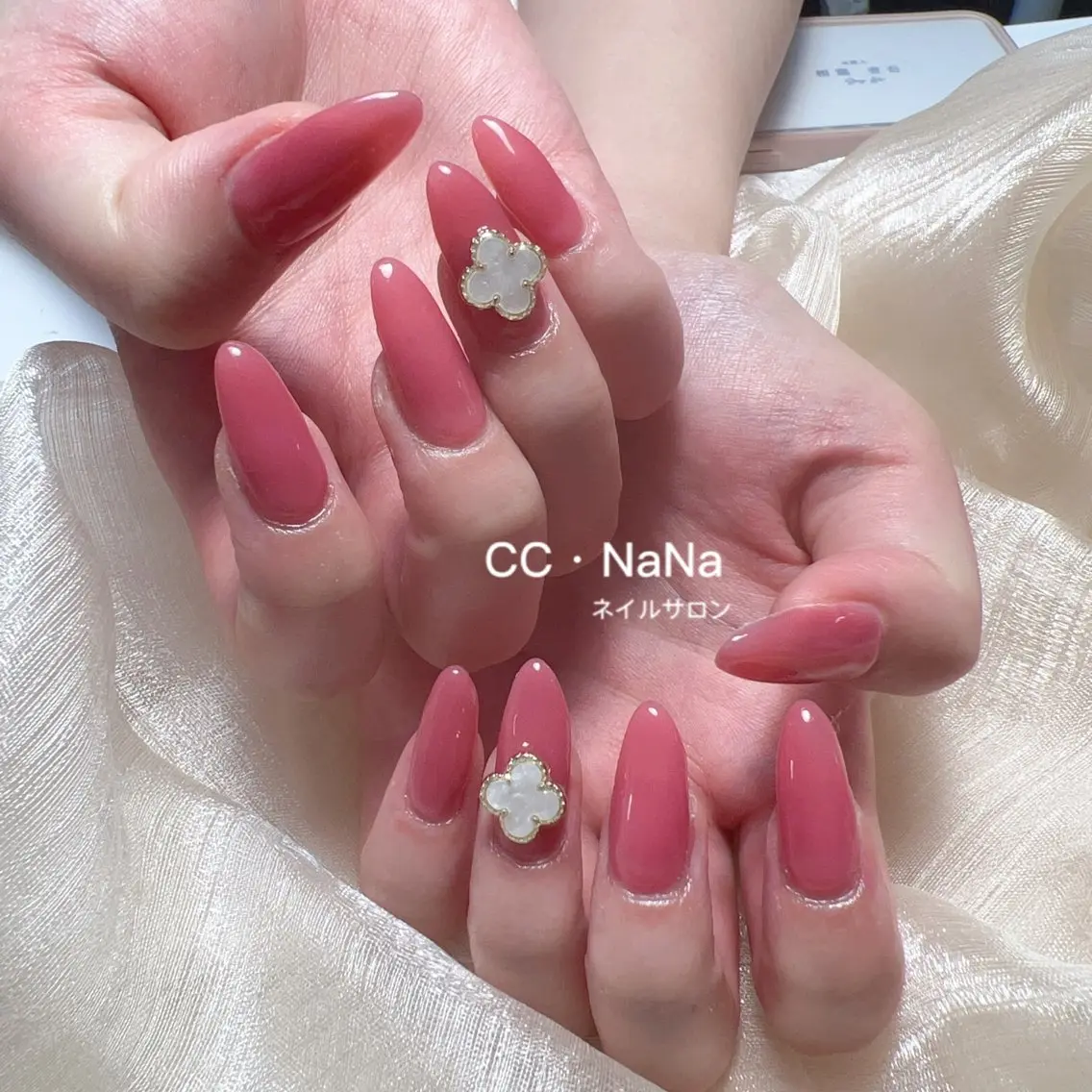 【初回オフ無料★ケア込】✨ワンカラー➕1200円以内パーツ2個【お選び🆗】✨厚み出し込みの写真