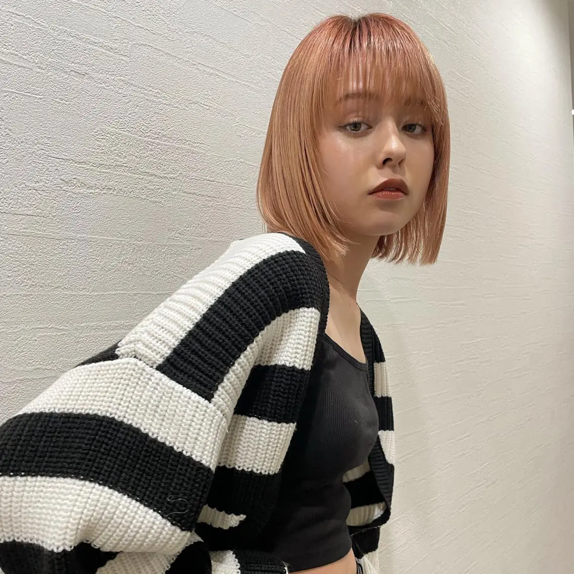 ミディアム 高評価多数◎ コテ巻きパーマ星明夏のヘアスタイル
