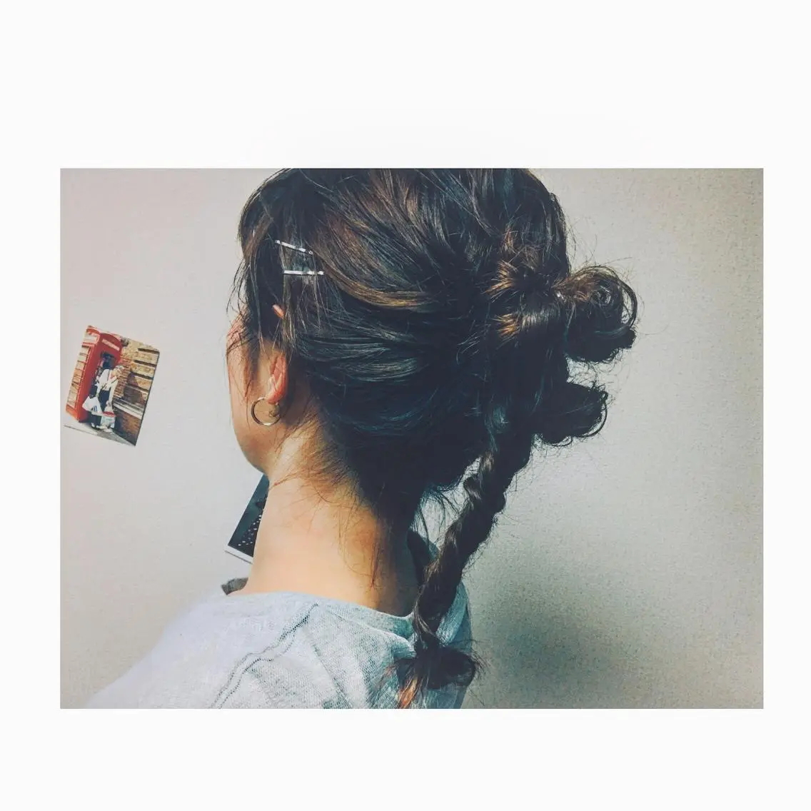 セミロング ヘアアレンジ くるくるパーマ aikoのヘアスタイル