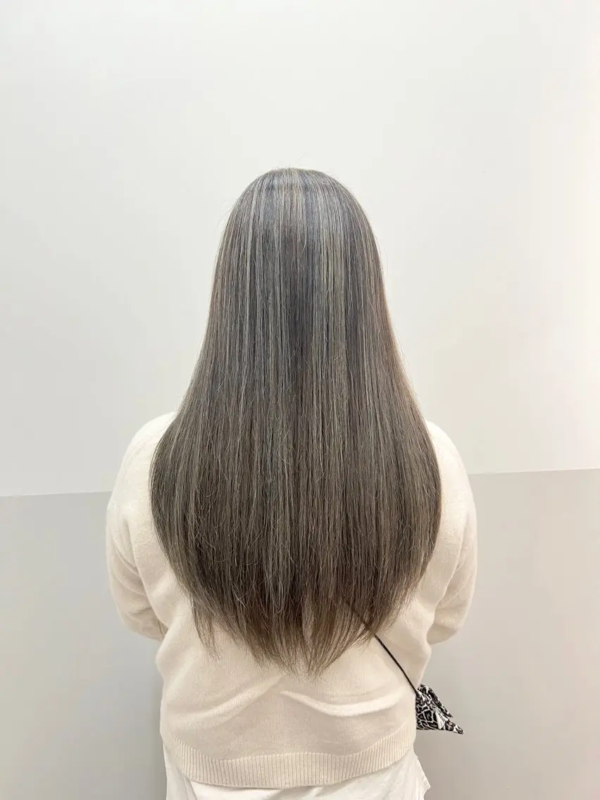 ロング カラー ヘアアレンジ ベージュカラー ブリーチ ハイライトカラー ホワイトベージュ ハイライト カット ヘアカラー 似合わせレイヤー/ 美髪縮毛矯正/ミナエのヘアスタイル