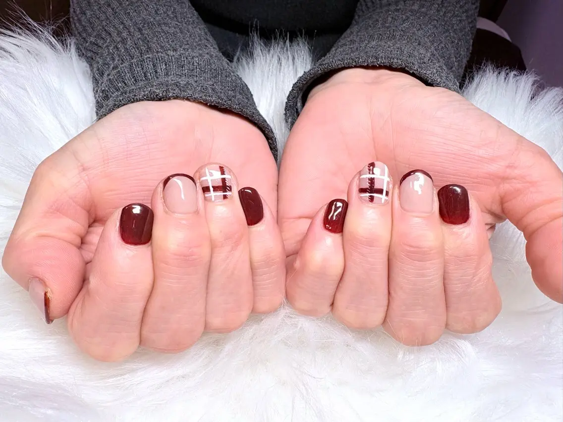 ネイル 赤色 ハンドネイル Nailsalon Dahliaのネイルデザイン