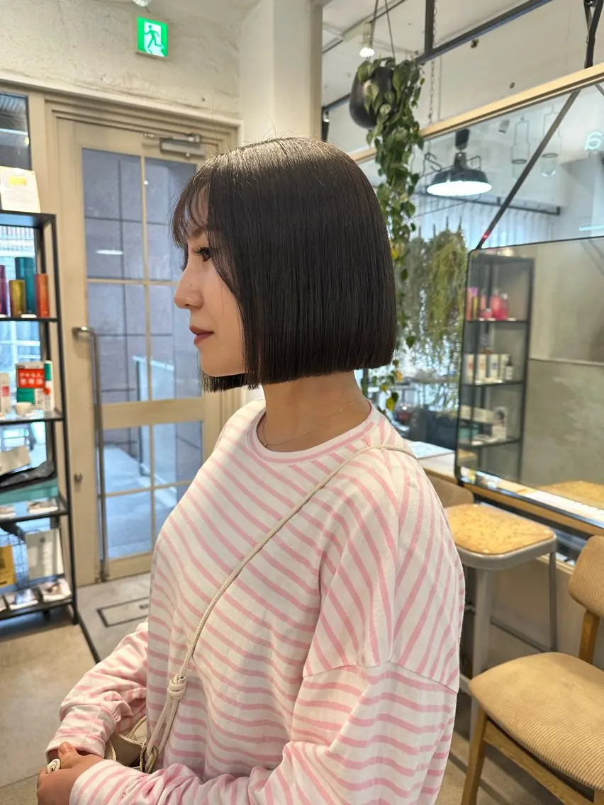 ショート カラー ボブ 縮毛矯正 トリートメント REINA☁️透明感 カラー/ぷつっと♡のヘアスタイル