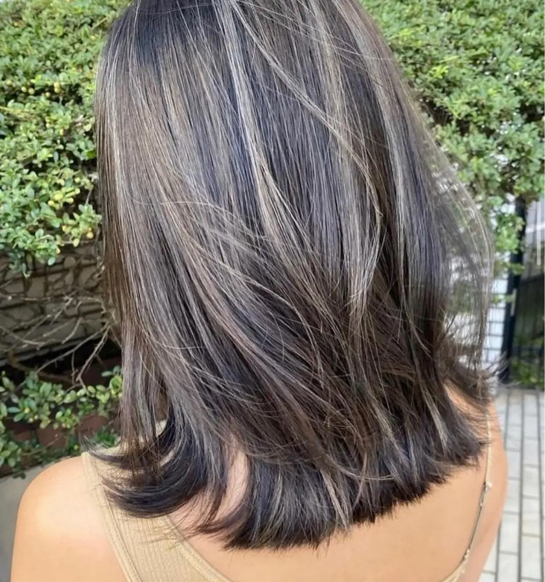 ミディアム カラー ブリーチ ハイライトカラー ハイライト 遠藤沙也加 /レイヤーカットのヘアスタイル