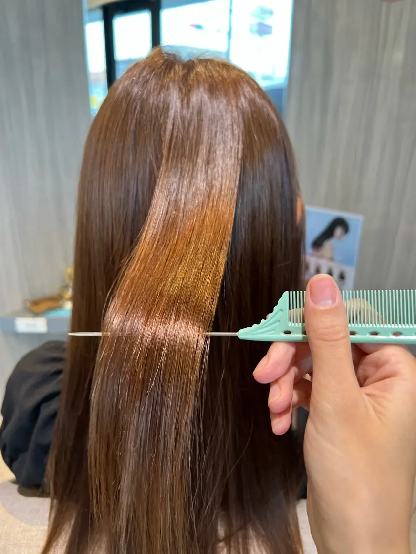 ロング ヘアカラー トリートメント COLOR's AYAMEのヘアスタイル
