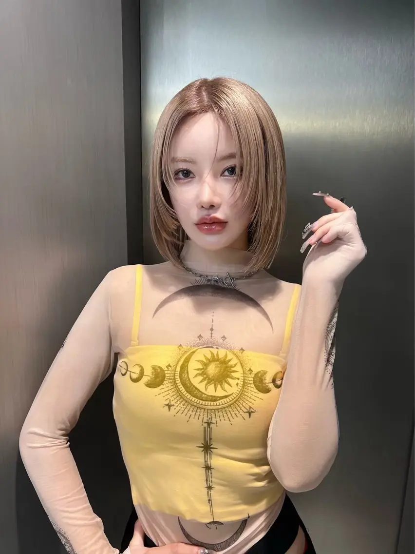 ミディアム ヘアカラー トリートメント SARA 艶髪/髪質改善のヘアスタイル